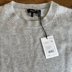 Theory woman’s Light Gray Crewneck Sweater